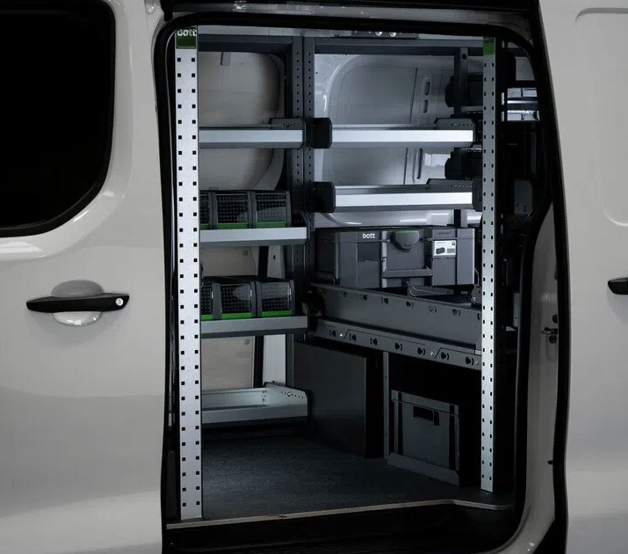 VW T6 Bj. 15-25 L2H1 Fahrzeugeinrichtung "UltiVan Komplett"