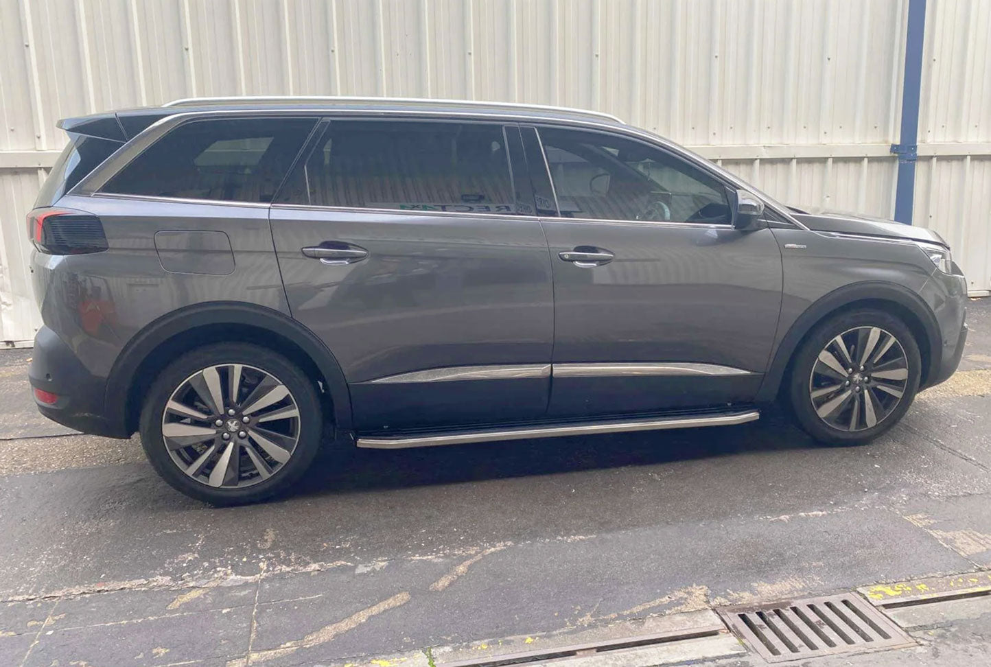 Peugeot 5008 ab Bj. 17 Trittbretter "Raptor" - Direct 4x4 Autozubehör