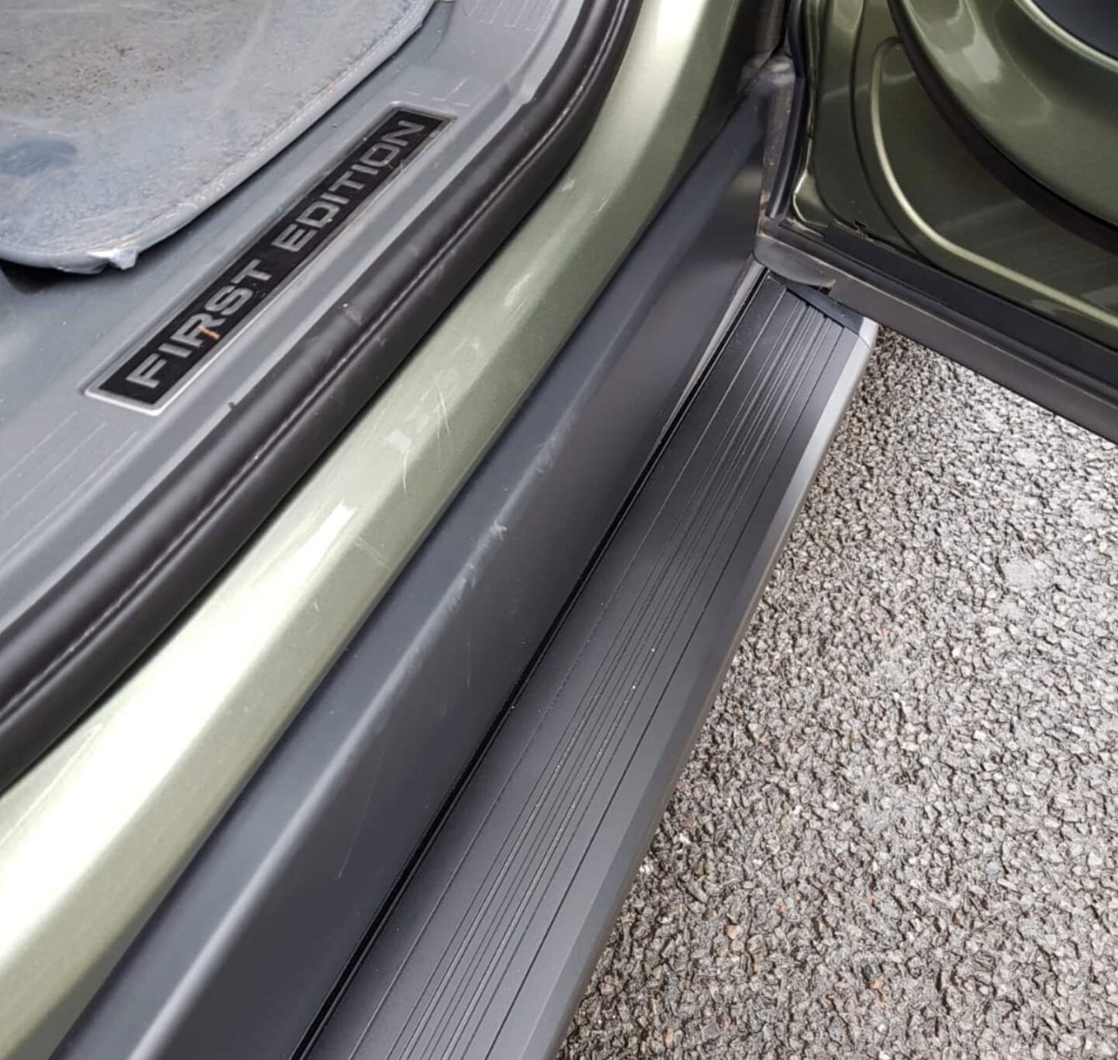 Land Rover Defender 110 ab Bj. 20 Trittbretter "Orca" - Direct 4x4 Autozubehör