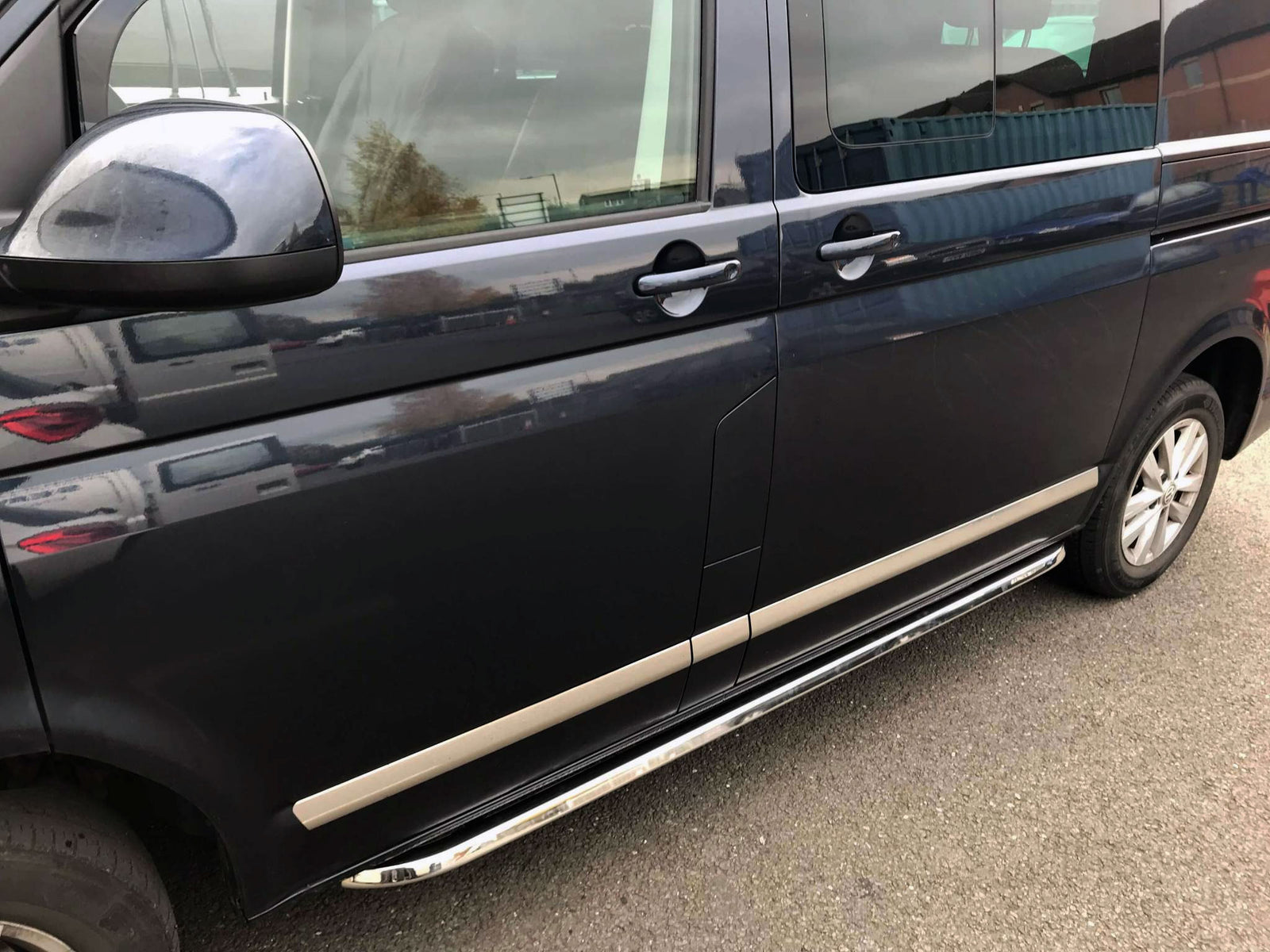 VW T6 ab Bj. 15 Kurzer RS OE Style Edelstahl Schwellerrohre "N-Max" - Direct 4x4 Autozubehör