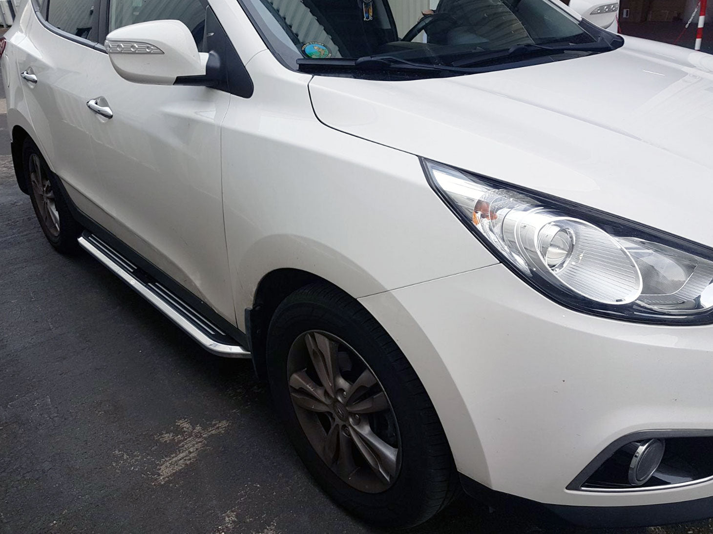 Hyundai ix35 Bj. 10-15 Trittbretter "Premier" - Direct 4x4 Autozubehör