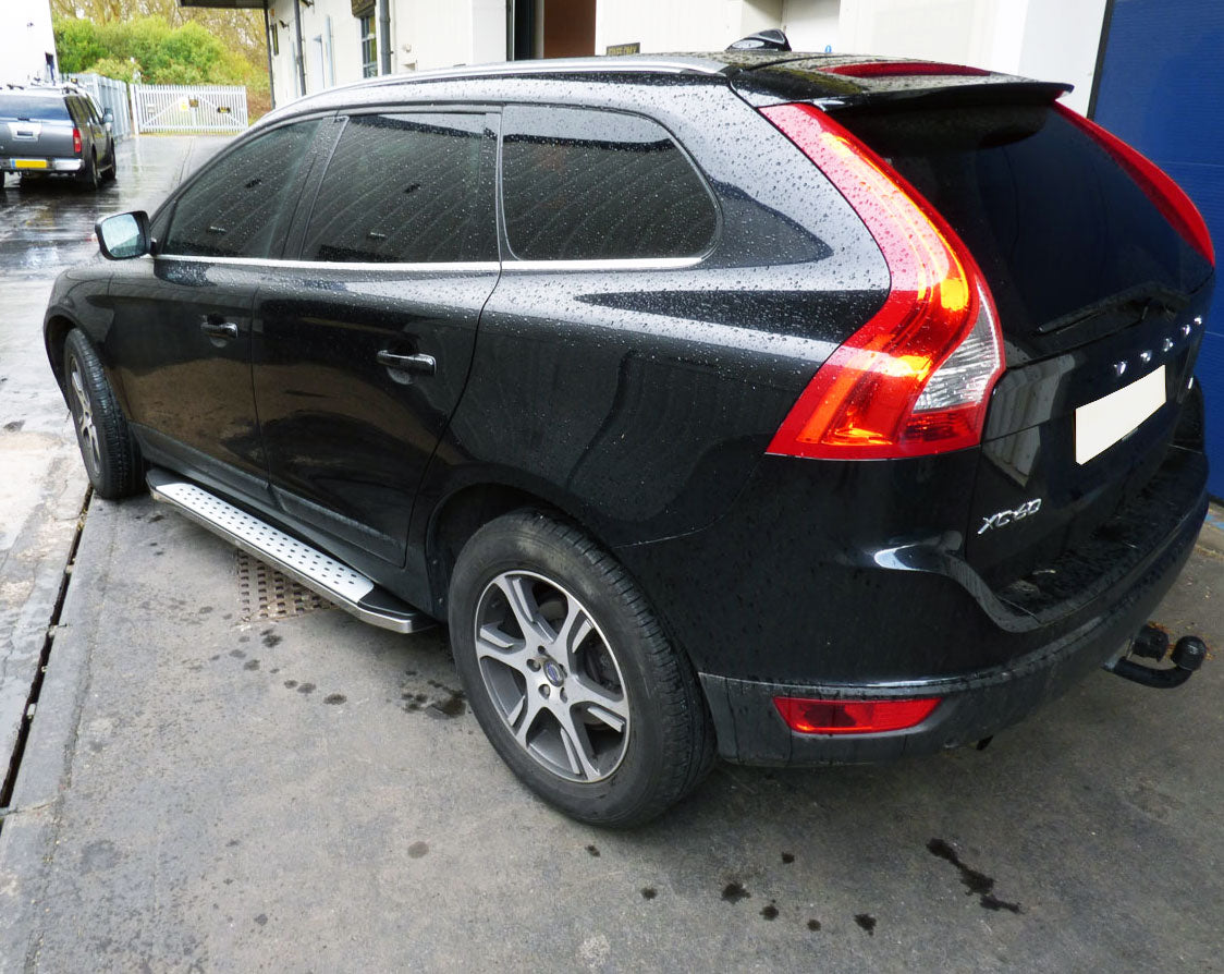Volvo XC60 Bj. 09-17 Trittbretter "Freedom" - Direct 4x4 Autozubehör