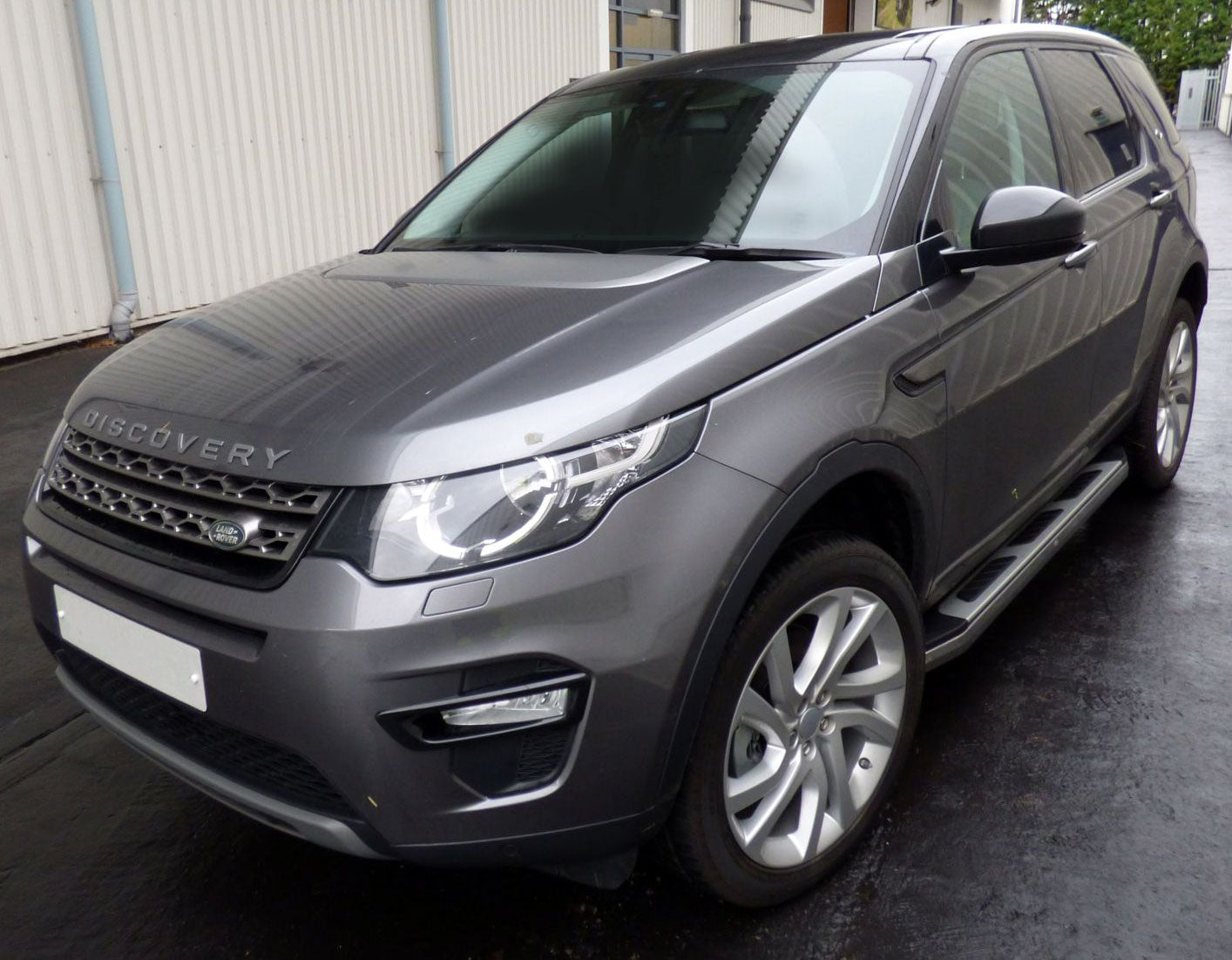 Range Rover Discovery Sport Bj. 15-19 Trittbretter "Suburban" - Direct 4x4 Autozubehör