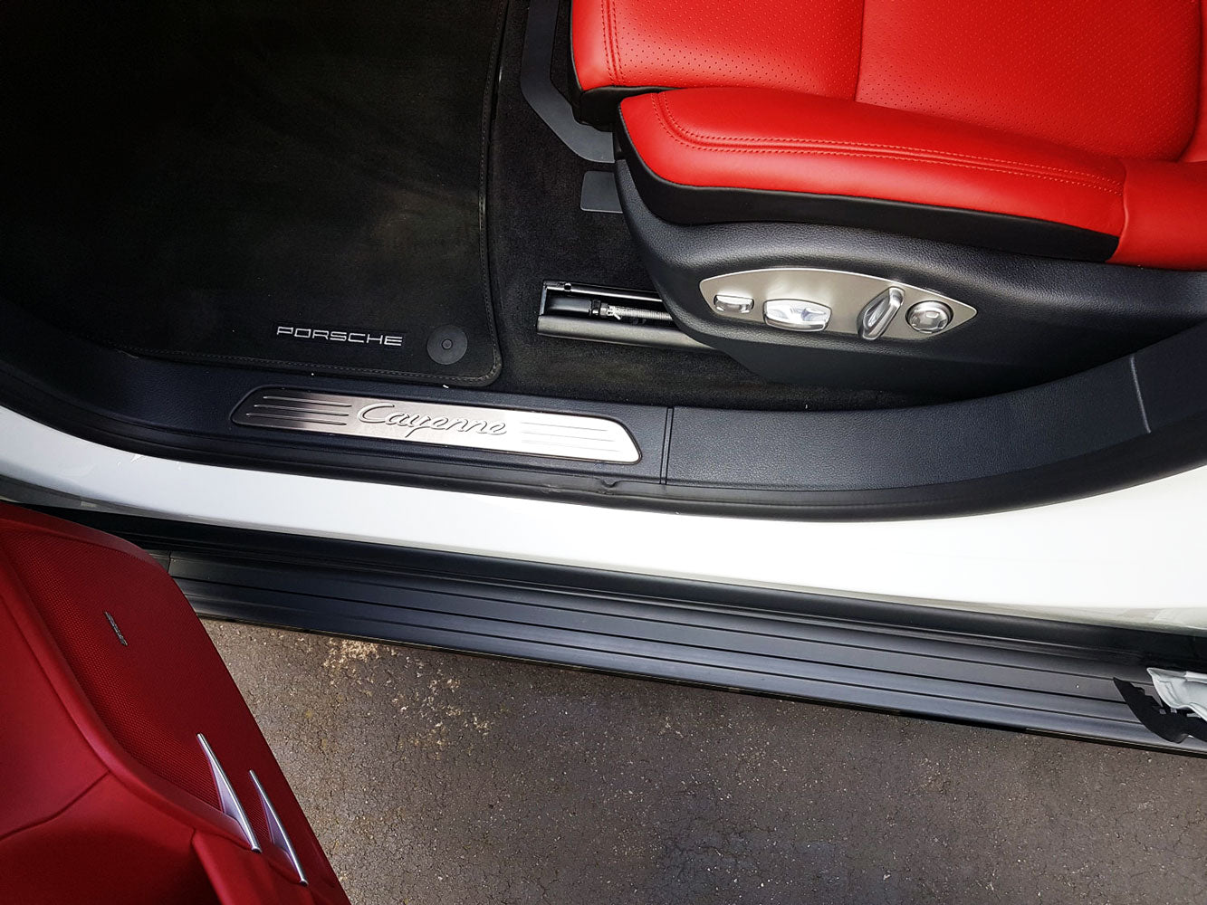 Porsche Cayenne Bj. 10-17 Trittbretter "Raptor Schwarz" - Direct 4x4 Autozubehör