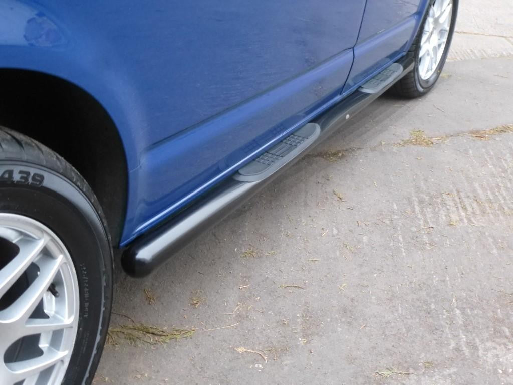 VW T5 Bj. 03-09 Kurzer RS schwarze Schwellerrohre mit runden Endkappen - Direct 4x4 Autozubehör