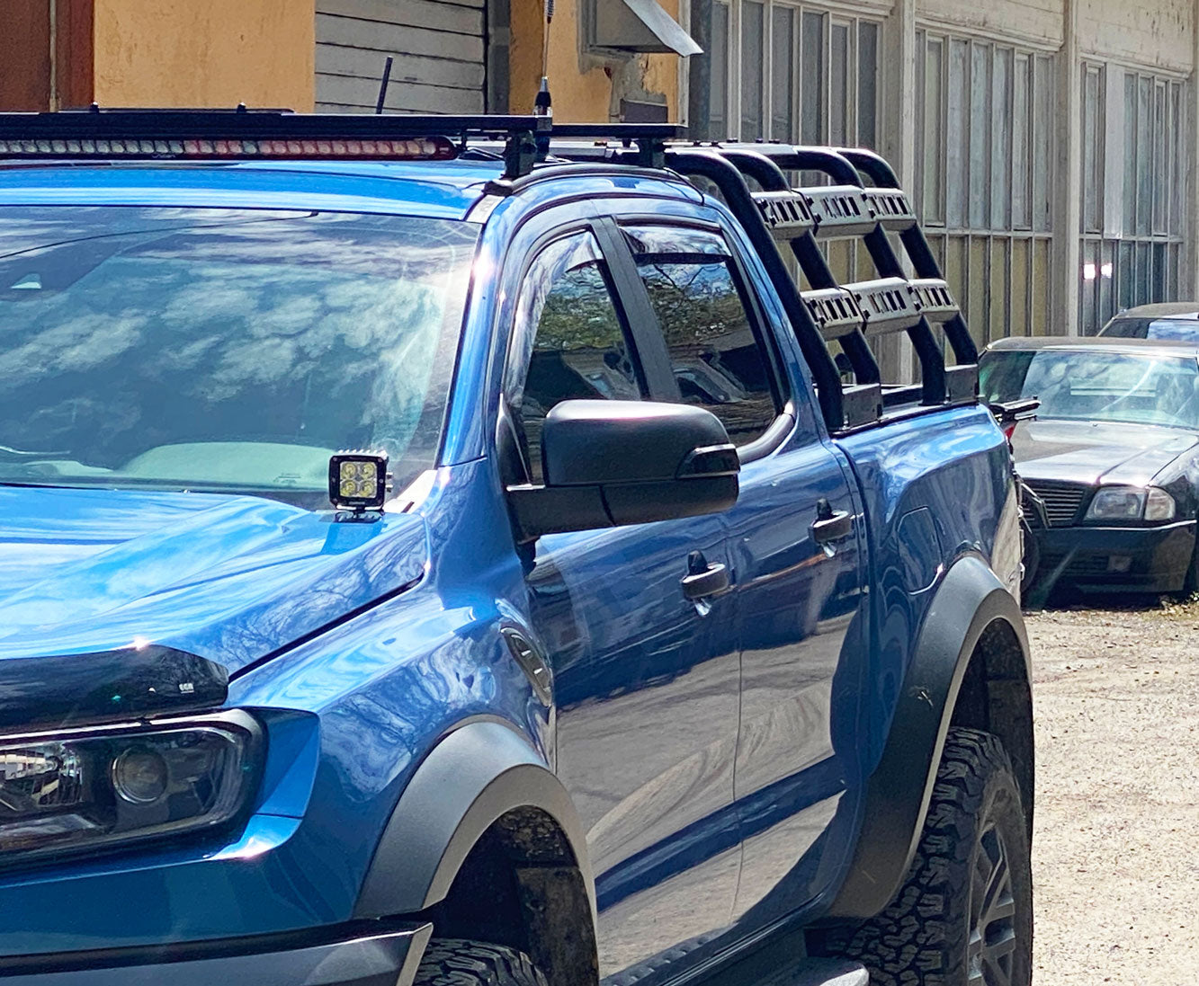 Universal Pick-Up Gepäckträger & Überrollbügel "Overland" - Direct 4x4 Autozubehör