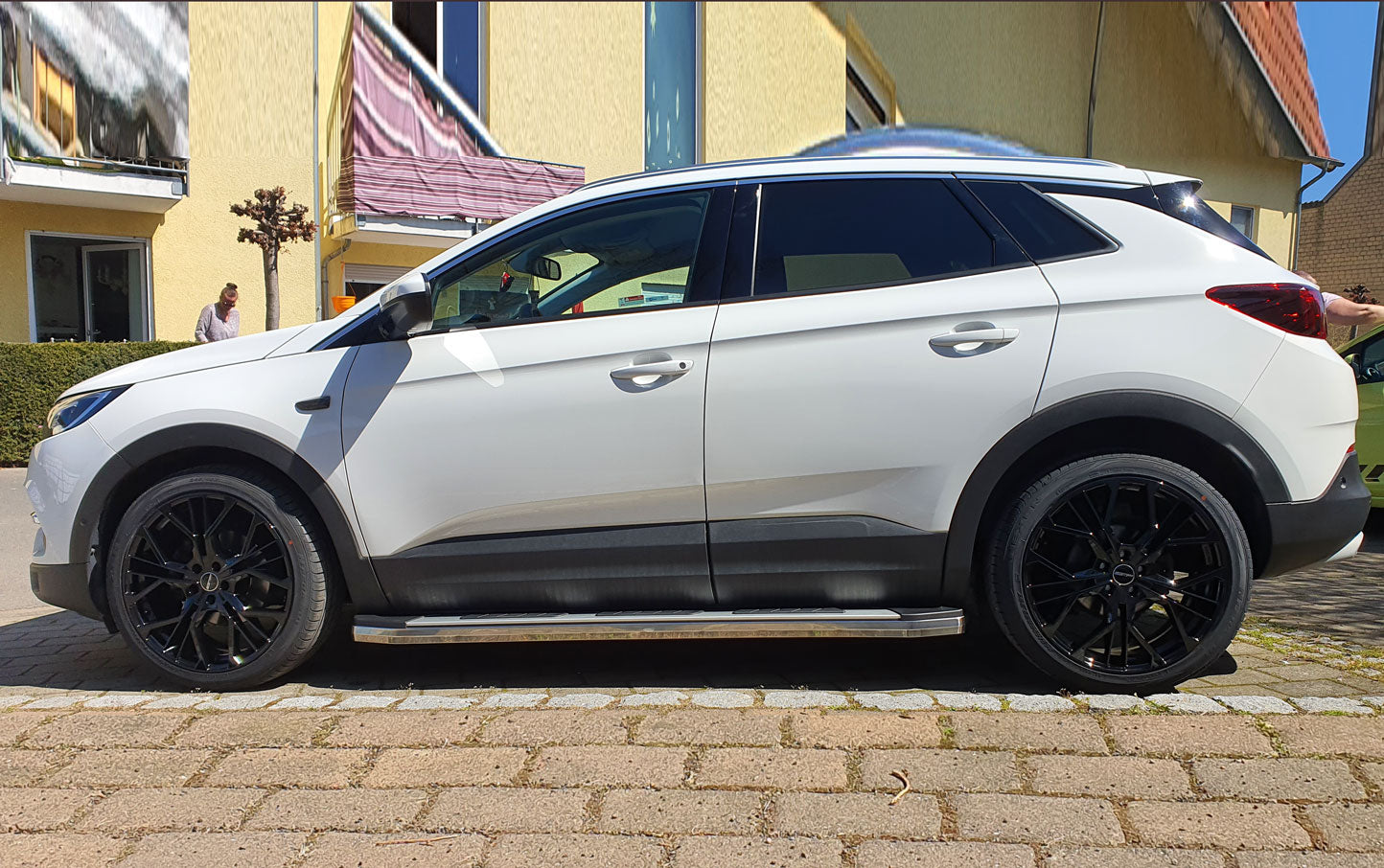 Opel Grandland X ab Bj. 17 Trittbretter "Suburban" - Direct 4x4 Autozubehör