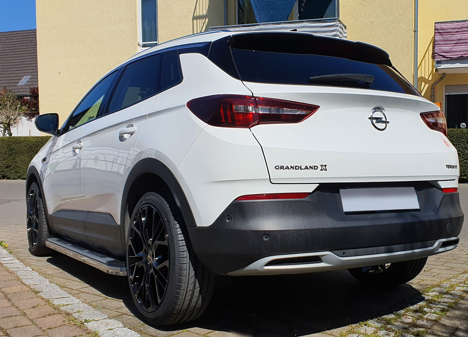 Opel Grandland X ab Bj. 17 Trittbretter "Suburban" - Direct 4x4 Autozubehör