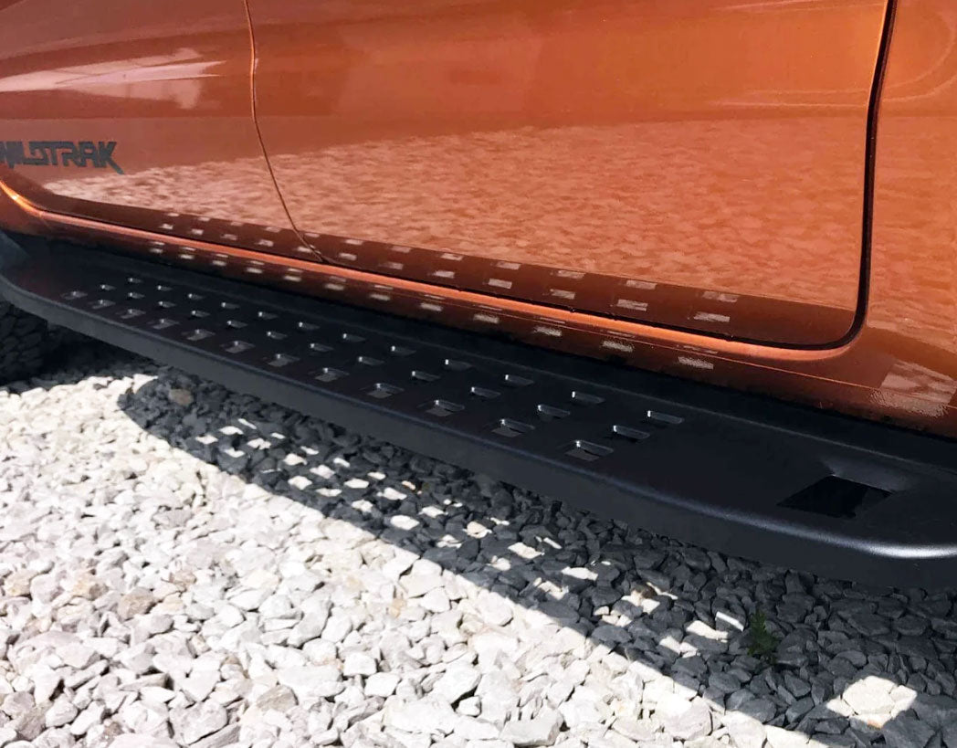 Mitsubishi L200 Bj. 15-23 Double Cab Trittbretter "Gator Schwarz"