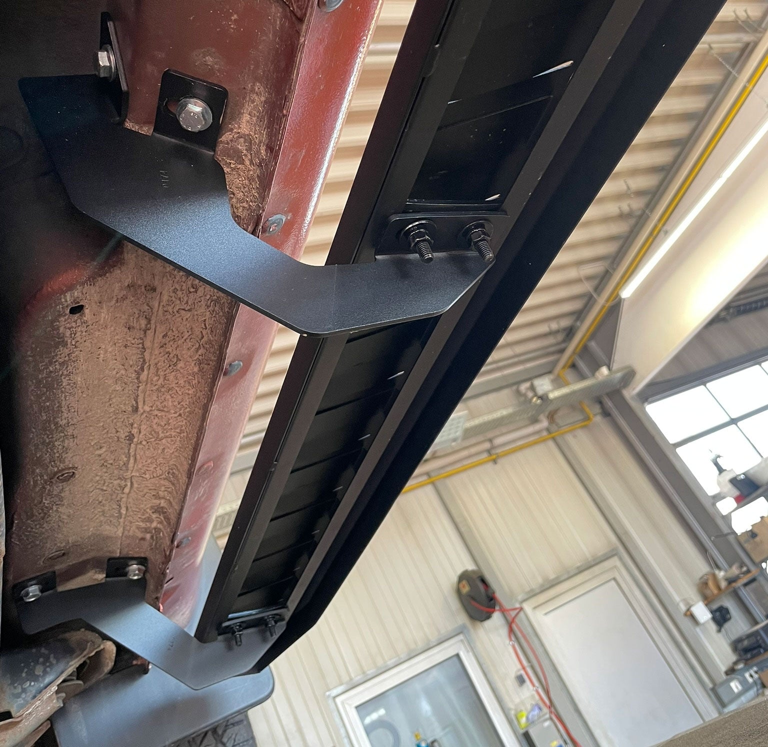 Ford Ranger Double Cab Bj. 12-15 Trittbretter "Shark"