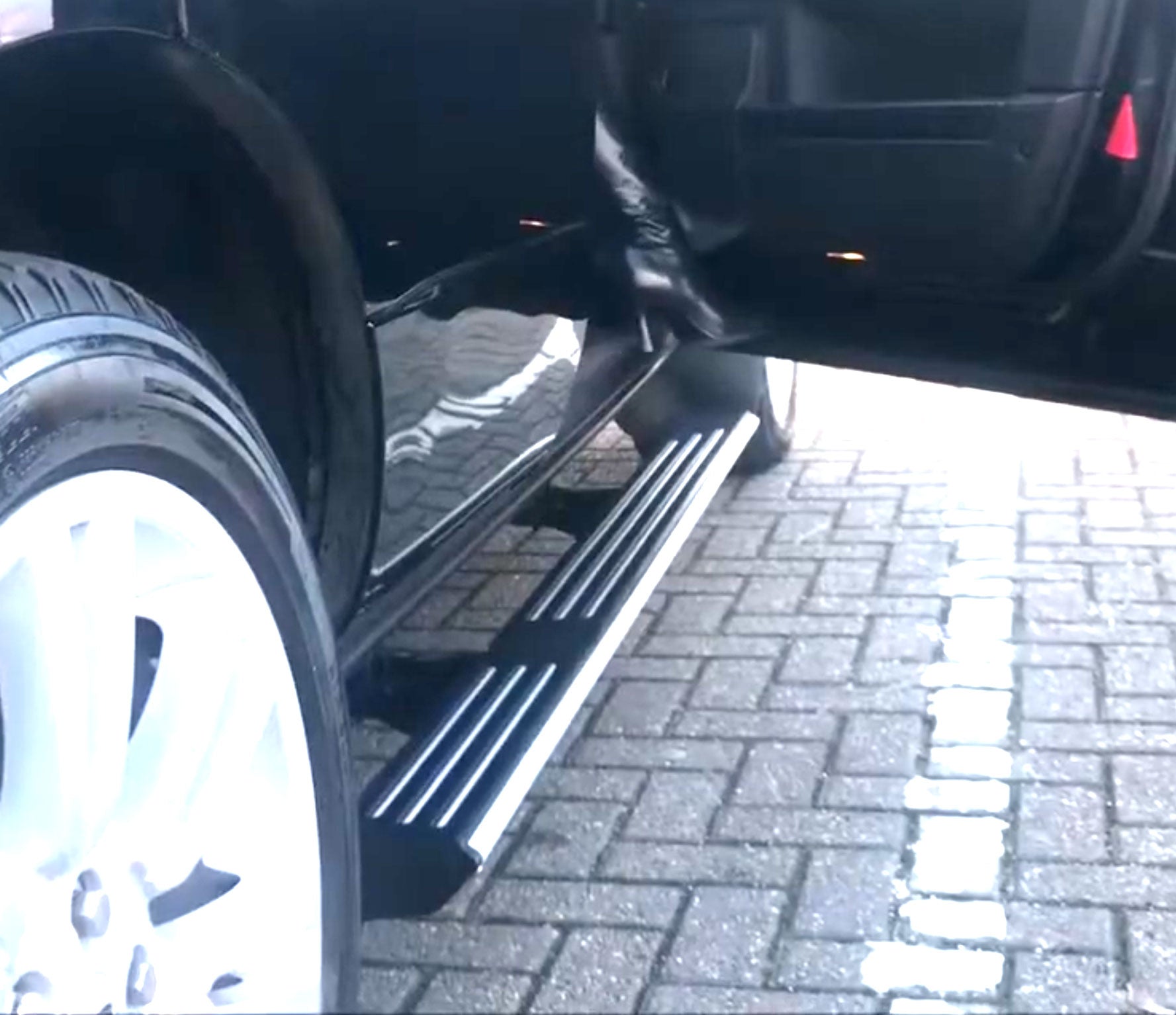 BMW X3 M Sport ab Bj. 18 (G01) Elektrisch ausfahrbare Trittbretter "Windsor"