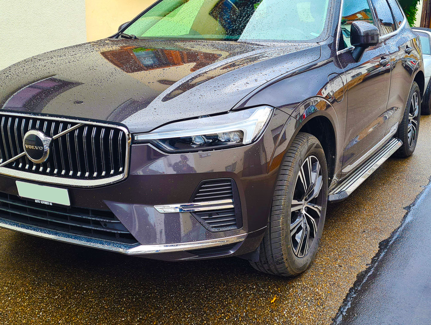 Volvo XC60 ab Bj. 18 Trittbretter "Stingray" - Direct 4x4 Autozubehör