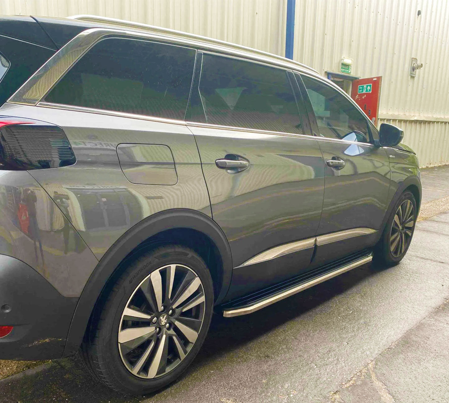 Peugeot 5008 ab Bj. 17 Trittbretter "Raptor" - Direct 4x4 Autozubehör