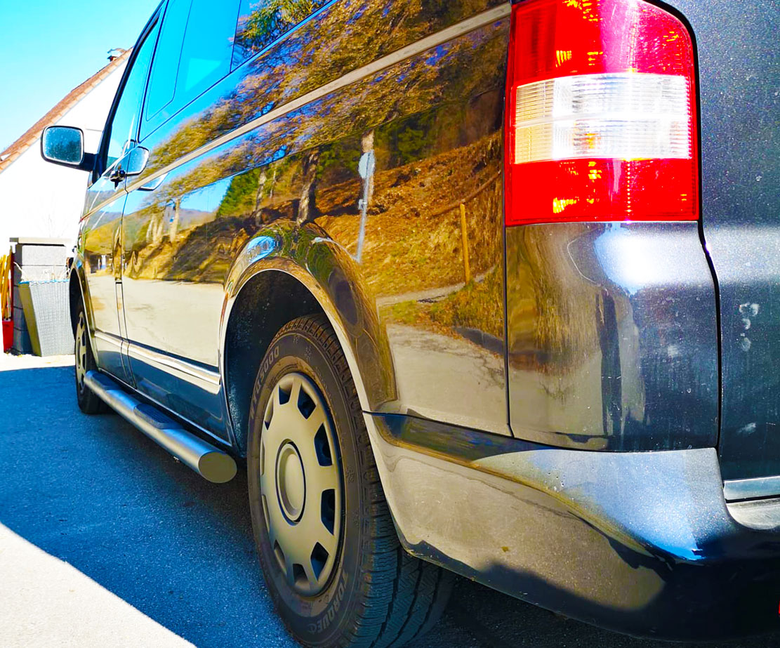 VW T5 Bj. 09-15 Kurzer RS schwarze Schwellerrohre mit 45° Enden