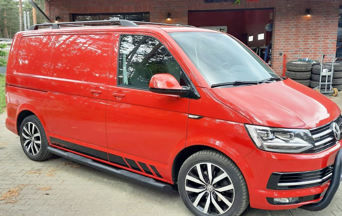 VW T5 Bj. 09-15 Kurzer RS schwarze Schwellerrohre mit 45° Enden