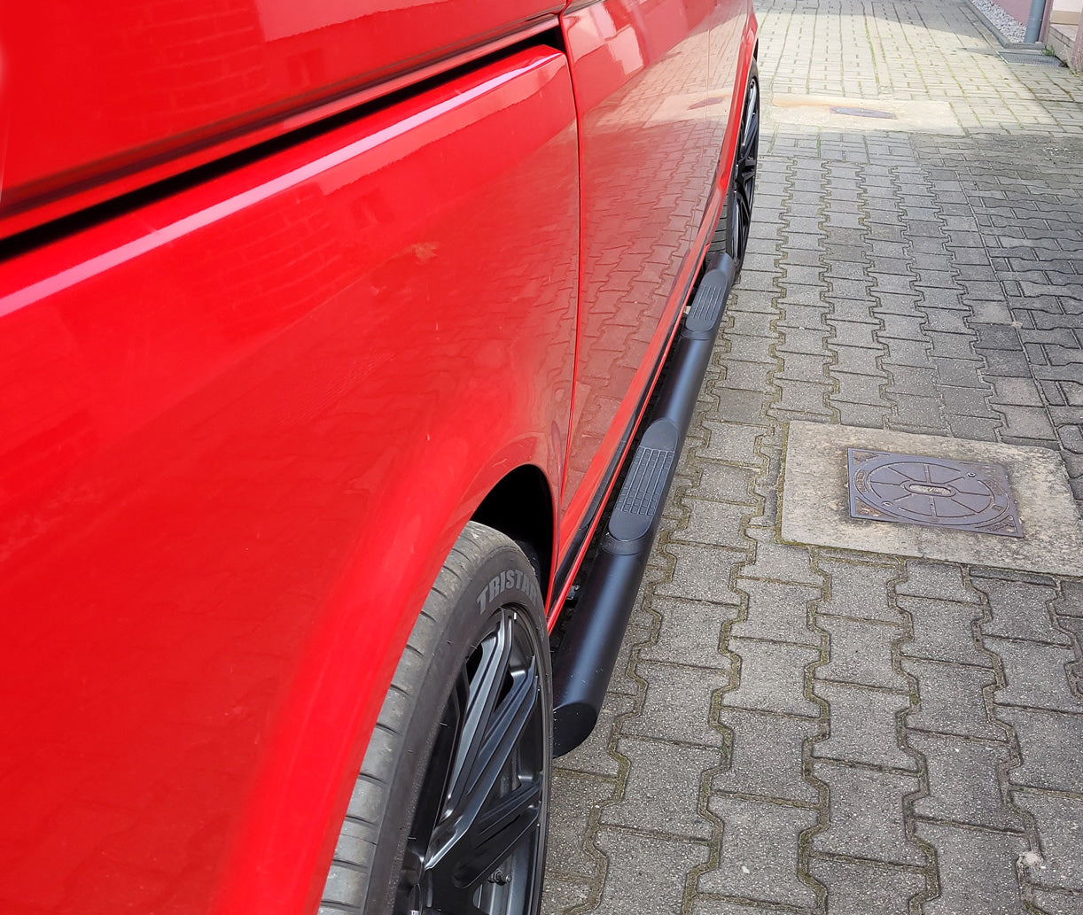 VW T5 Bj. 09-15 Kurzer RS schwarze Schwellerrohre mit 45° Enden