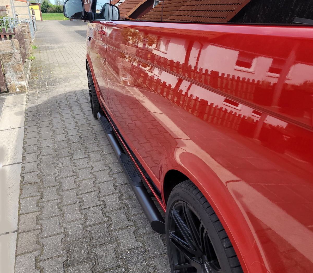 VW T5 Bj. 09-15 Kurzer RS schwarze Schwellerrohre mit 45° Enden