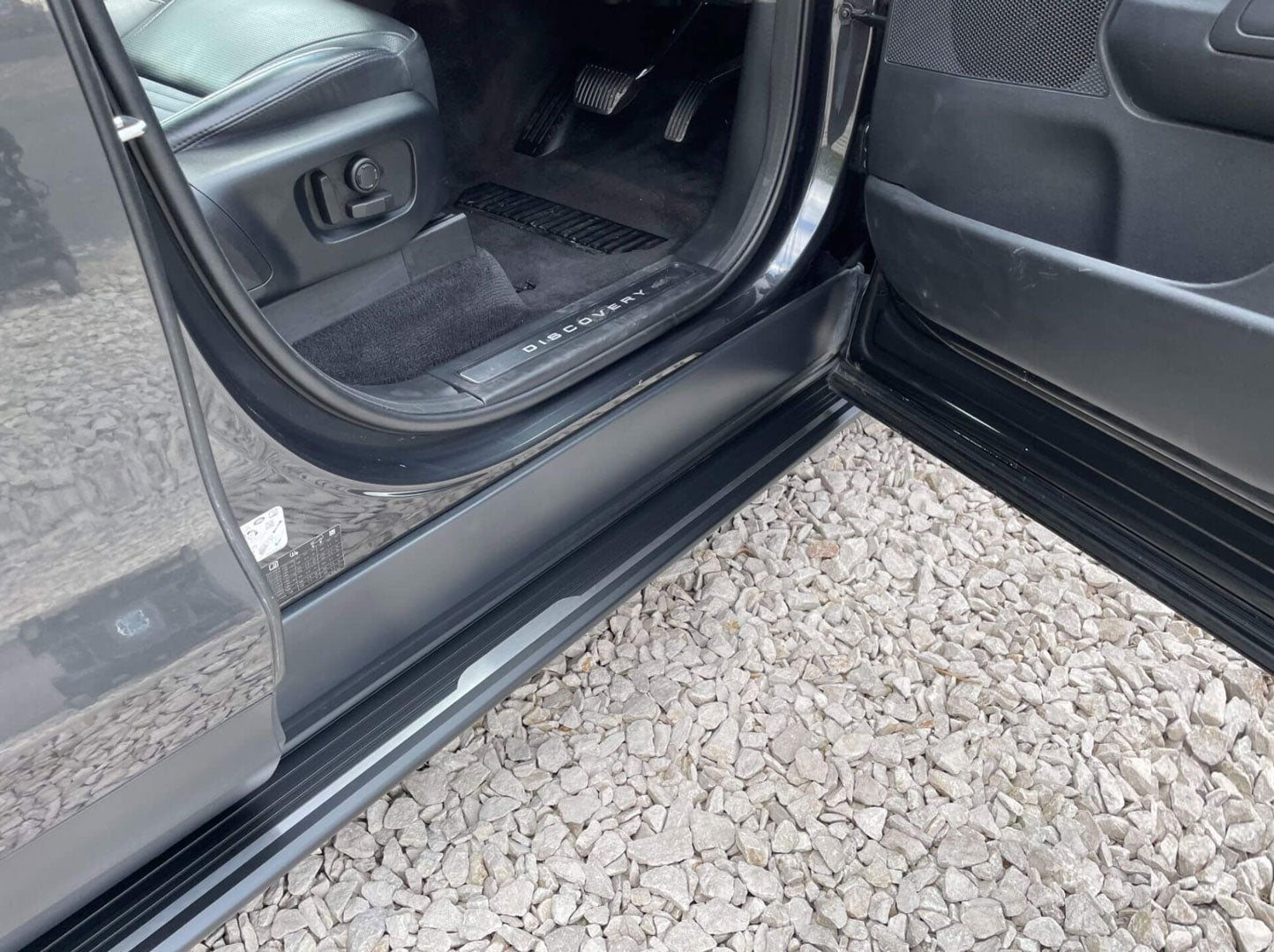 Land Rover Discovery ab Bj. 17 Trittbretter "Puma" - Direct 4x4 Autozubehör