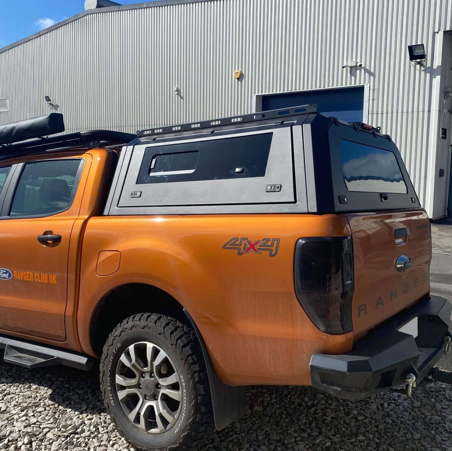 Toyota Hilux Bj. 12-16 Double Cab Pick-Up Canopy "Expedition"