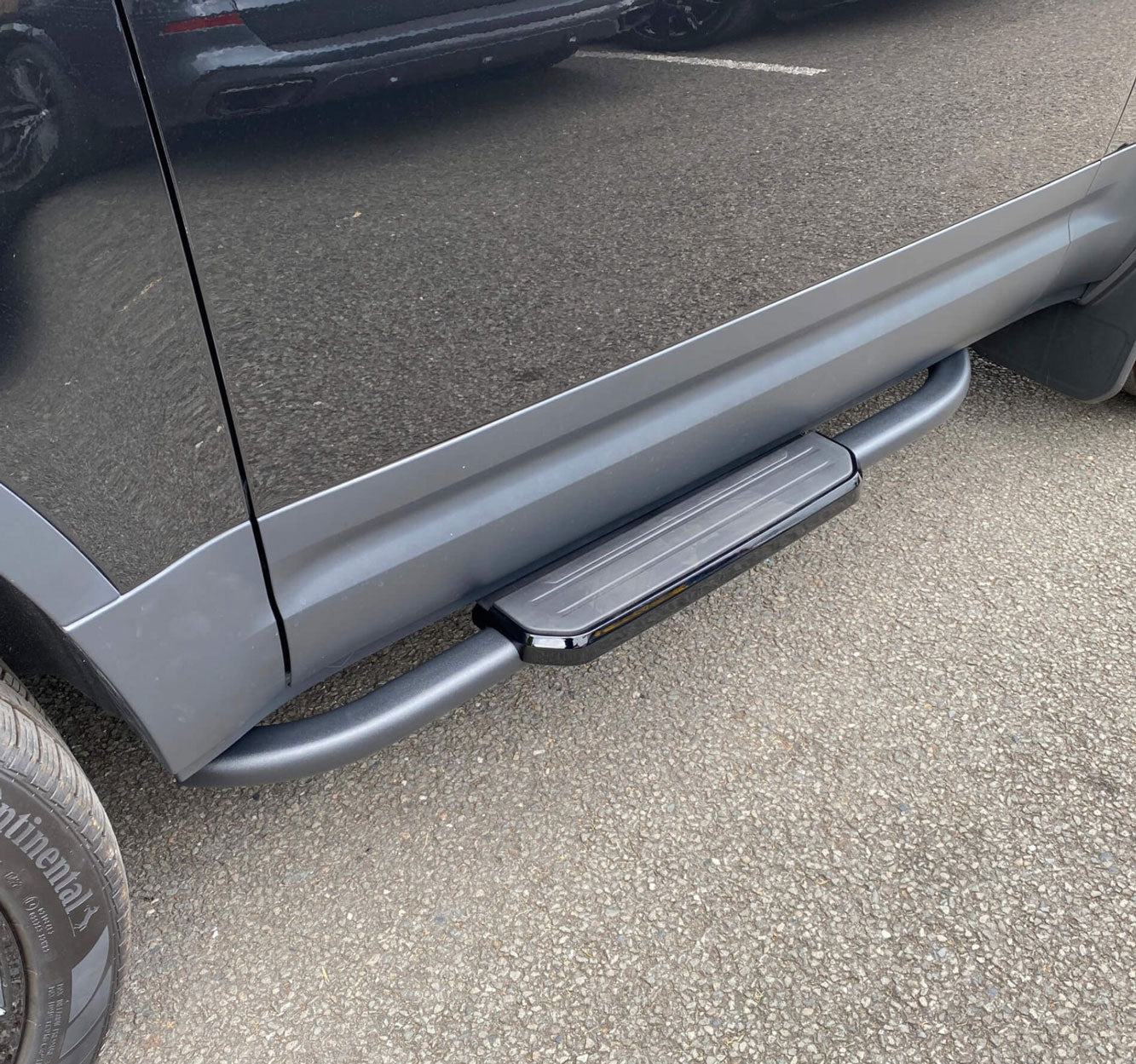 Land Rover Defender 90 ab Bj. 21 schwarze Schwellerrohre - Direct 4x4 Autozubehör