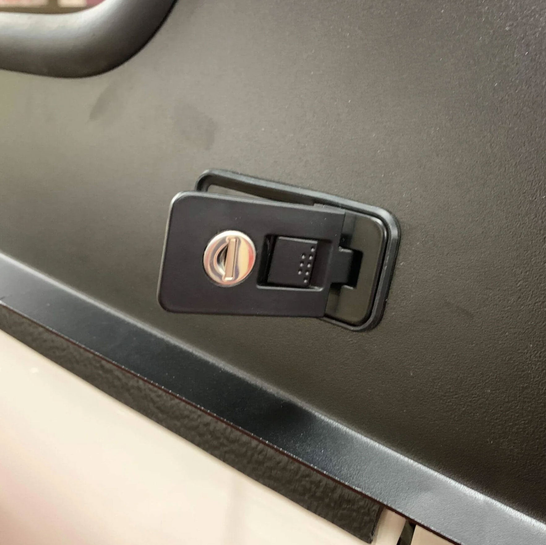 Ford Ranger Bj. 12-21 Double Cab Pick-Up Canopy "Guardian"