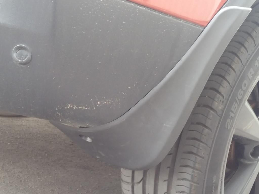 Nissan Qashqai 2007-2013 Mud Flaps ABS Plastic Set of Four - Direct 4x4 Autozubehör