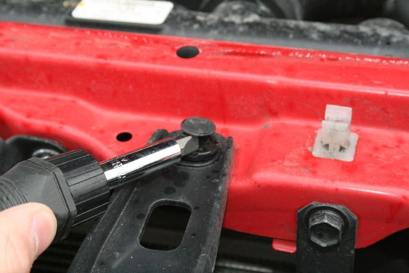 Toyota Hilux Bj. 12-15 Kühlergrill Blende Chrom/ Schwarz - Direct 4x4 Autozubehör