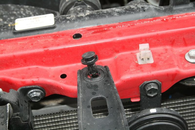 Toyota Hilux Bj. 12-15 Kühlergrill Blende Chrom/ Schwarz - Direct 4x4 Autozubehör