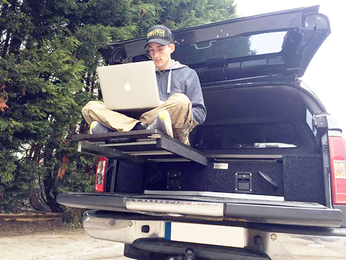 Schubkasten System "Pro2" 130 x 100 x 30cm mit Teppich-Belag - Direct 4x4 Autozubehör