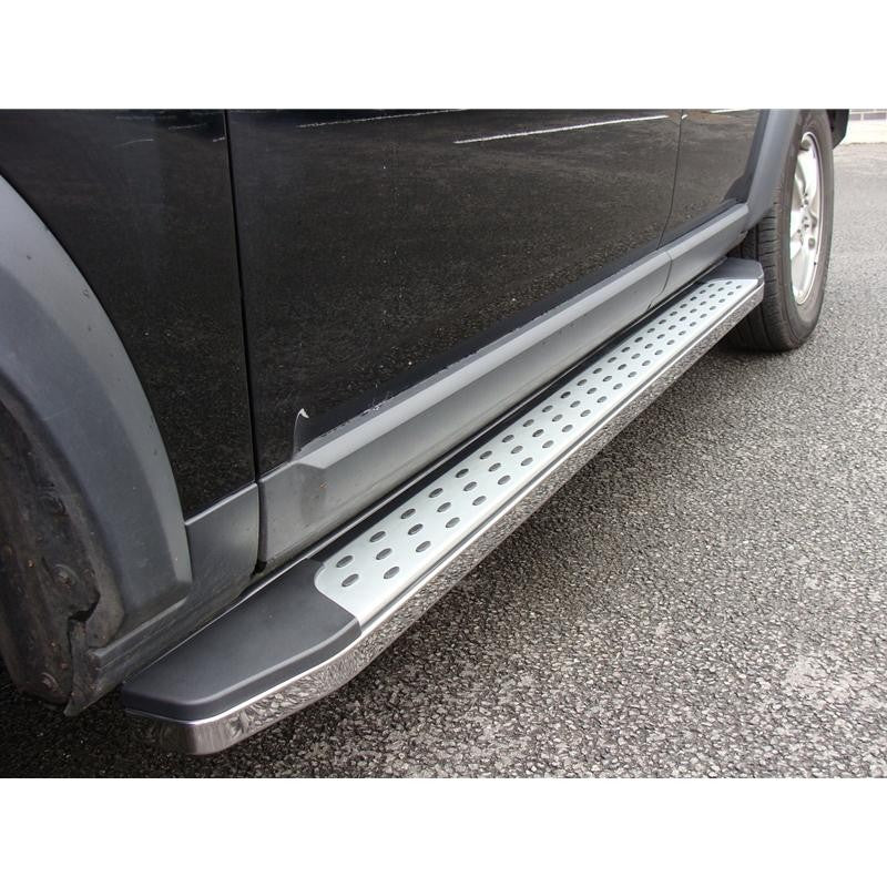 Land Rover Discovery 3 &amp; 4 Bj. 05-16 Trittbretter "Freedom" - Direct 4x4 Autozubehör