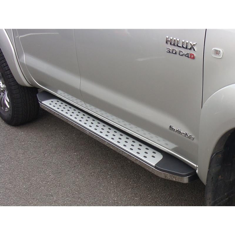 Toyota Hilux Bj. 05-12 Trittbretter "Freedom" - Direct 4x4 Autozubehör