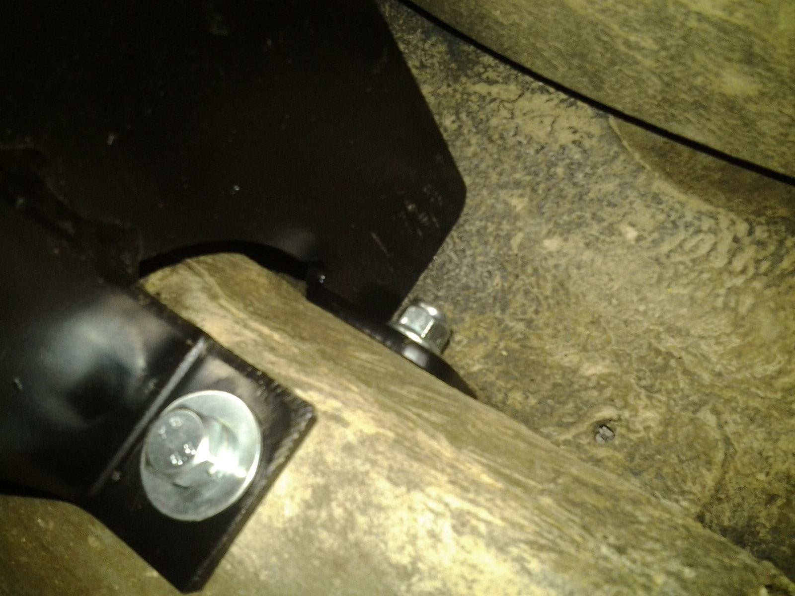 Isuzu D-Max Double Cab ab Bj. 12-20 Trittbretter "Freedom" - Direct 4x4 Autozubehör