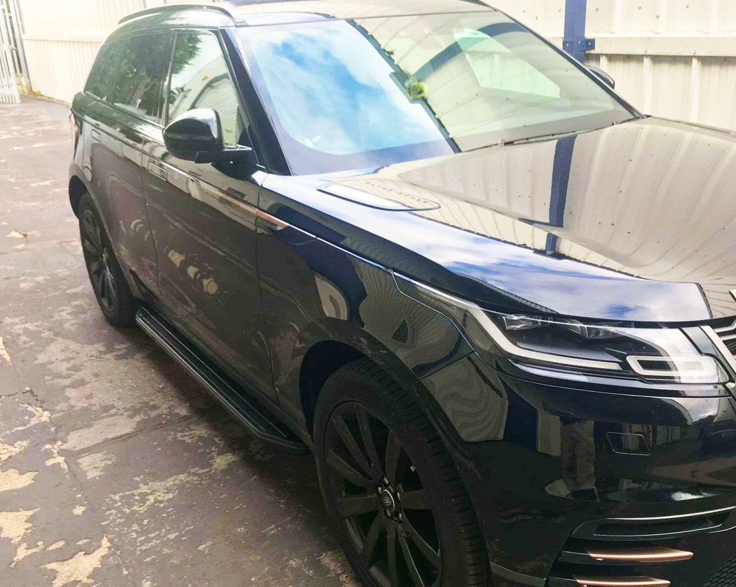 Range Rover Velar ab Bj. 17 Trittbretter "Raptor Schwarz" - Direct 4x4 Autozubehör
