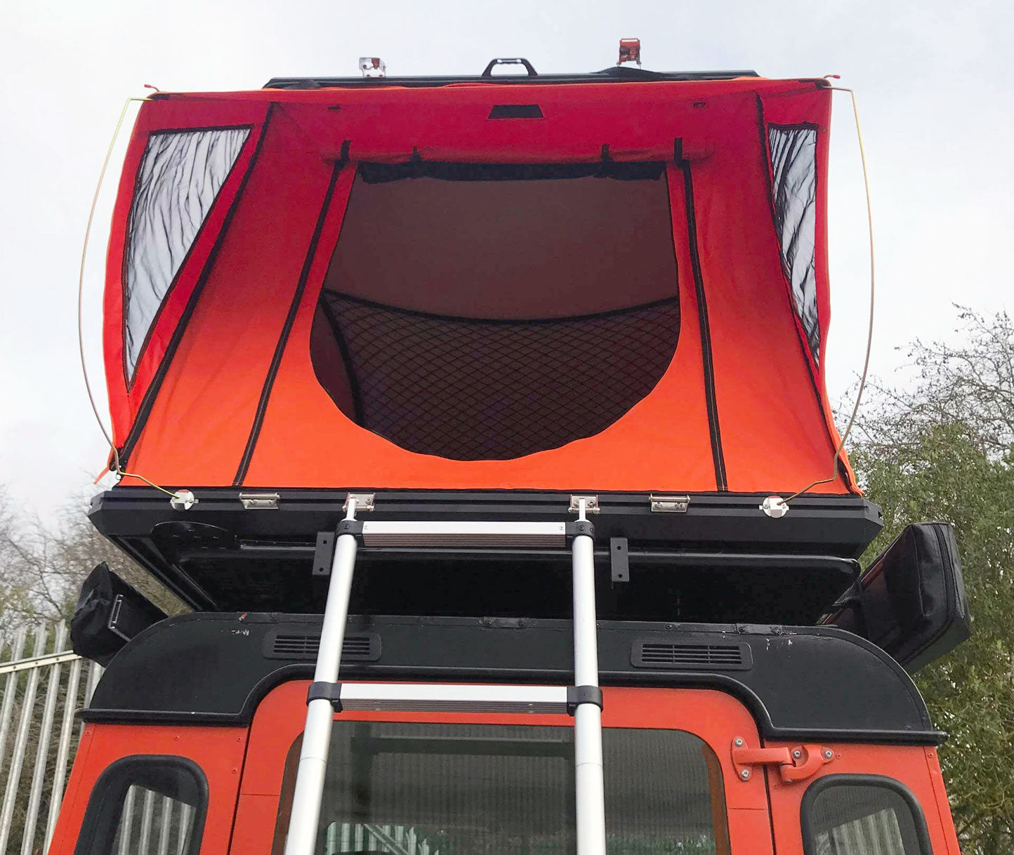 2 Personen Auto Dachzelt "Clamshell" 220cm x 142cm - Direct 4x4 Autozubehör