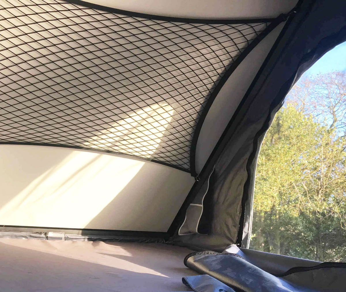 2 Personen Auto Dachzelt "Clamshell" 220cm x 142cm - Direct 4x4 Autozubehör