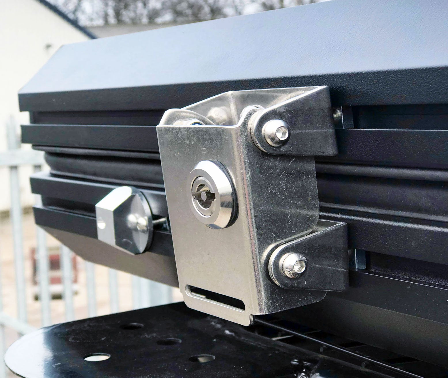 2 Personen Auto Dachzelt "Clamshell" 220cm x 142cm - Direct 4x4 Autozubehör