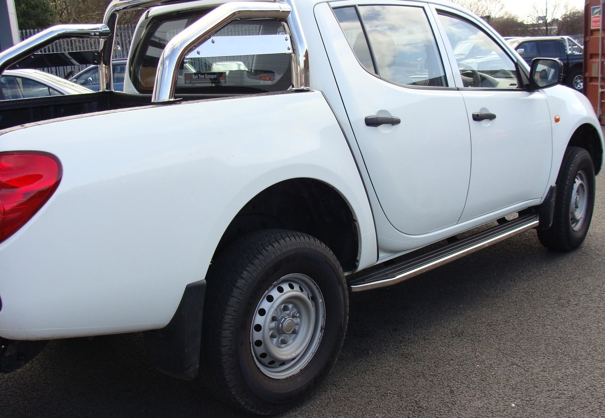 Mitsubishi L200 Bj. 05-15 Trittbretter "Raptor" - Direct 4x4 Autozubehör