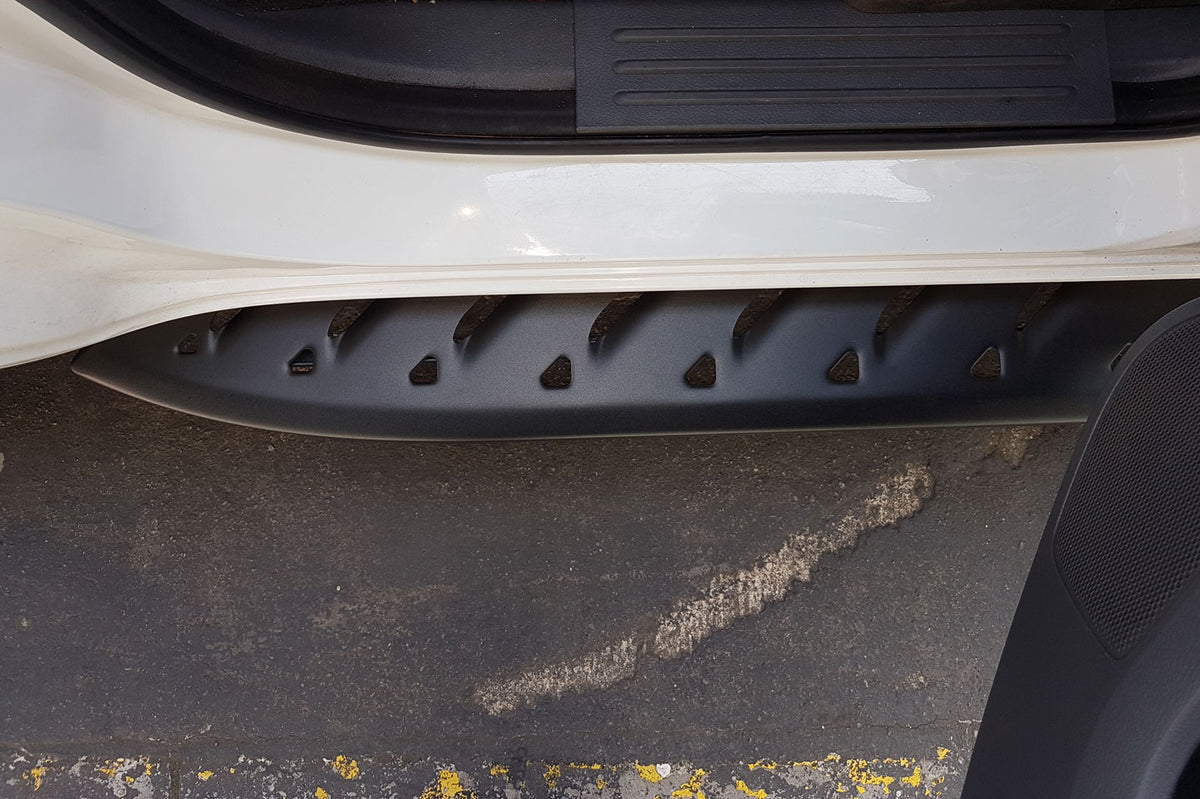 Ford Ranger Double Cab Bj. 12-15 Trittbretter "Shark" - Direct 4x4 Autozubehör