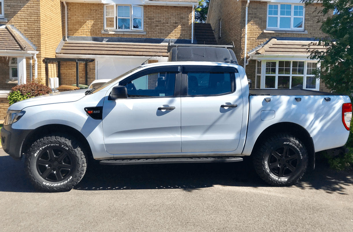 Ford Ranger Double Cab Bj. 12-15 Trittbretter "Shark" - Direct 4x4 Autozubehör