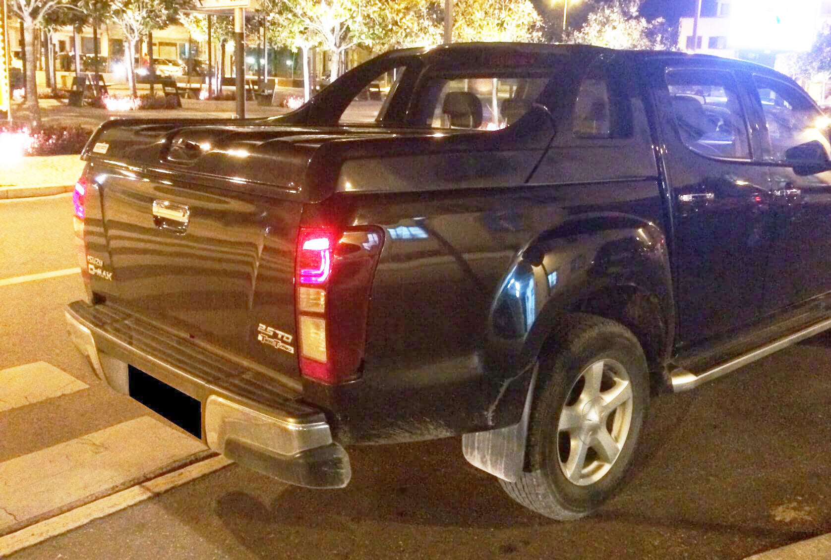 Isuzu D-Max Bj. 07-12 "Full-Box" Pick-Up HardTop Abdeckung - Direct 4x4 Autozubehör