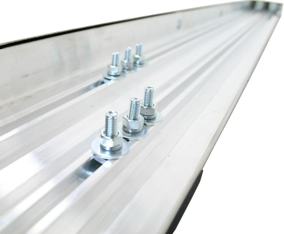 Mitsubishi Outlander Bj. 07-10 Trittbretter "Panther" - Direct 4x4 Autozubehör