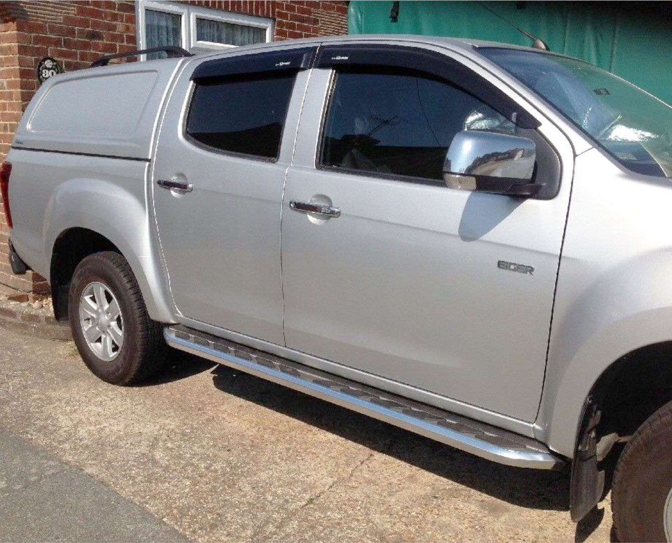 Isuzu D-Max Double Cab ab Bj. 12-20 Trittbretter "Monsoon" - Direct 4x4 Autozubehör