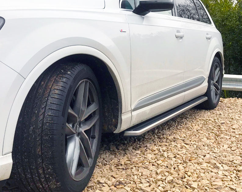Audi Q7 Bj. 16-19 Trittbretter im Audi original Style - Direct 4x4 Autozubehör