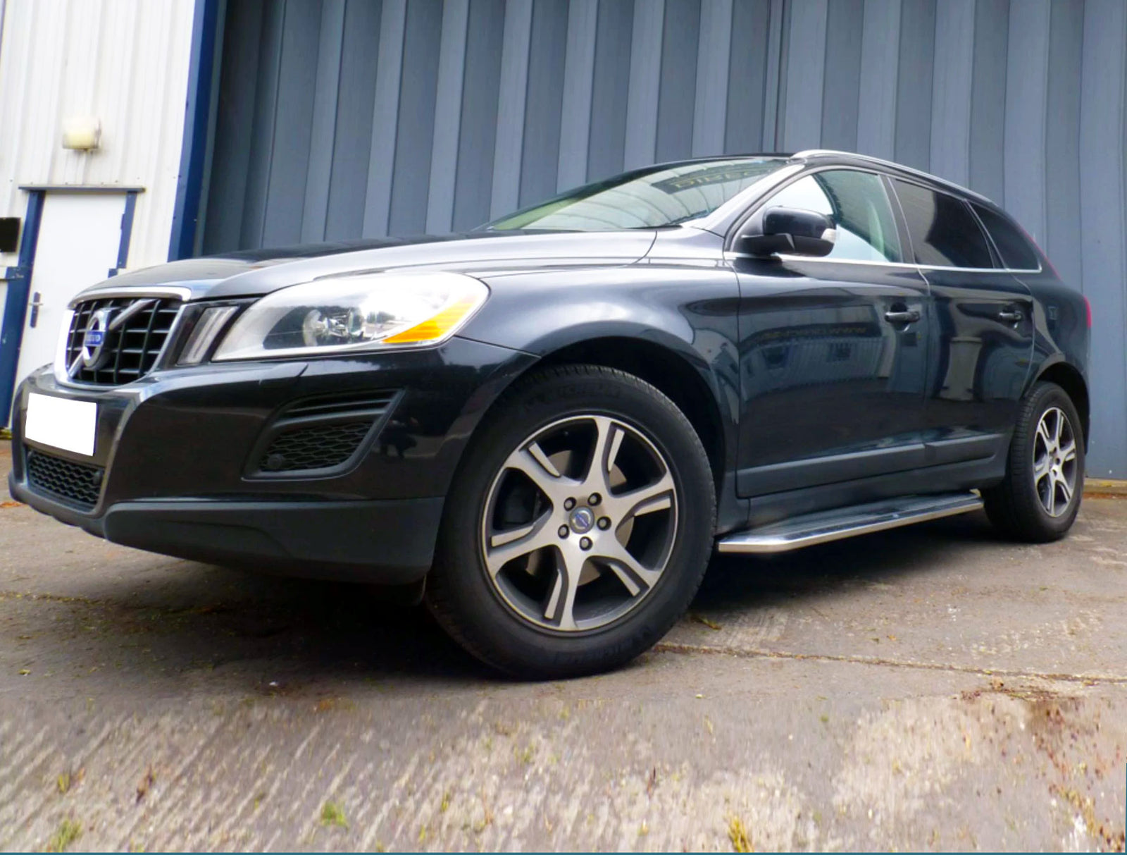 Volvo XC60 Bj. 09-17 Trittbretter "Premier" - Direct 4x4 Autozubehör