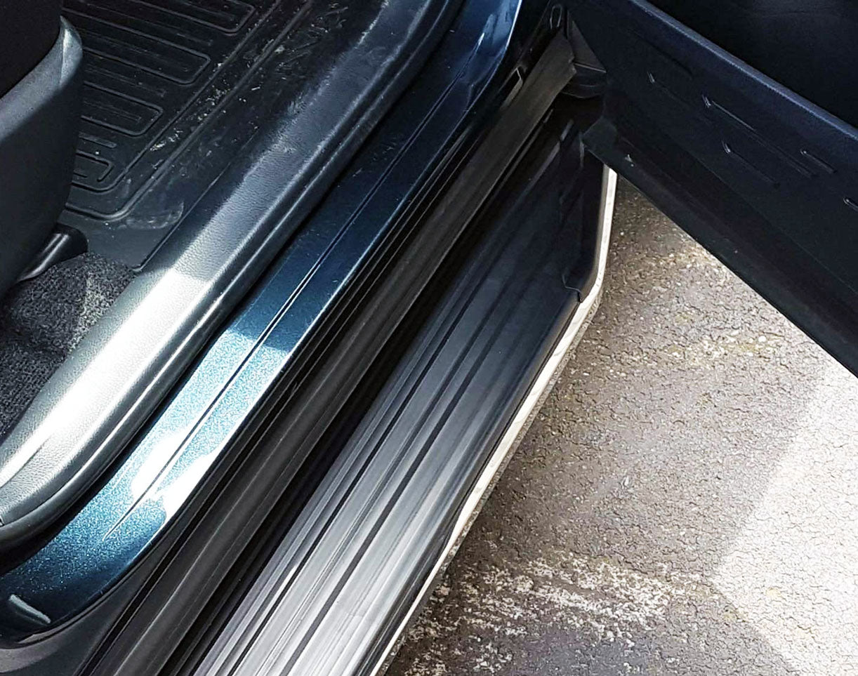 Toyota RAV4 Bj. 16-18 Trittbretter "Raptor" - Direct 4x4 Autozubehör