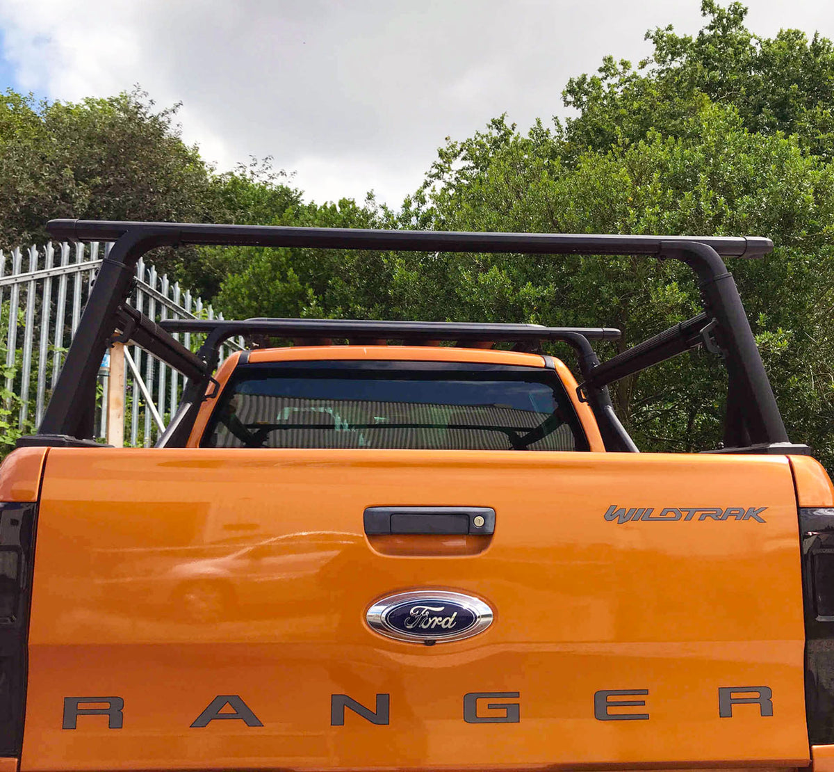 Universal Pick-Up Gepäckträger & Überrollbügel "CargoPro" - Direct 4x4 Autozubehör