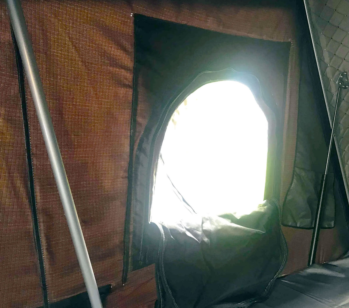 4 Personen Auto Dachzelt "Roof-Trekk" 220cm x 211cm - Direct 4x4 Autozubehör