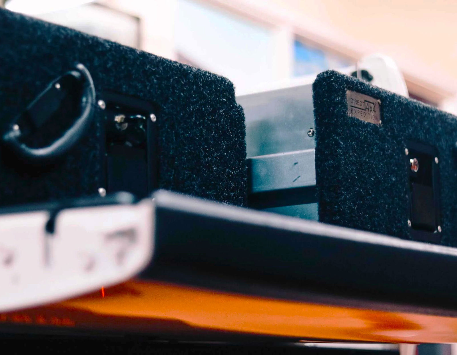 Schubkasten System "TopOne" 130 x 100 x 30cm mit Teppich-Auflage - Direct 4x4 Autozubehör