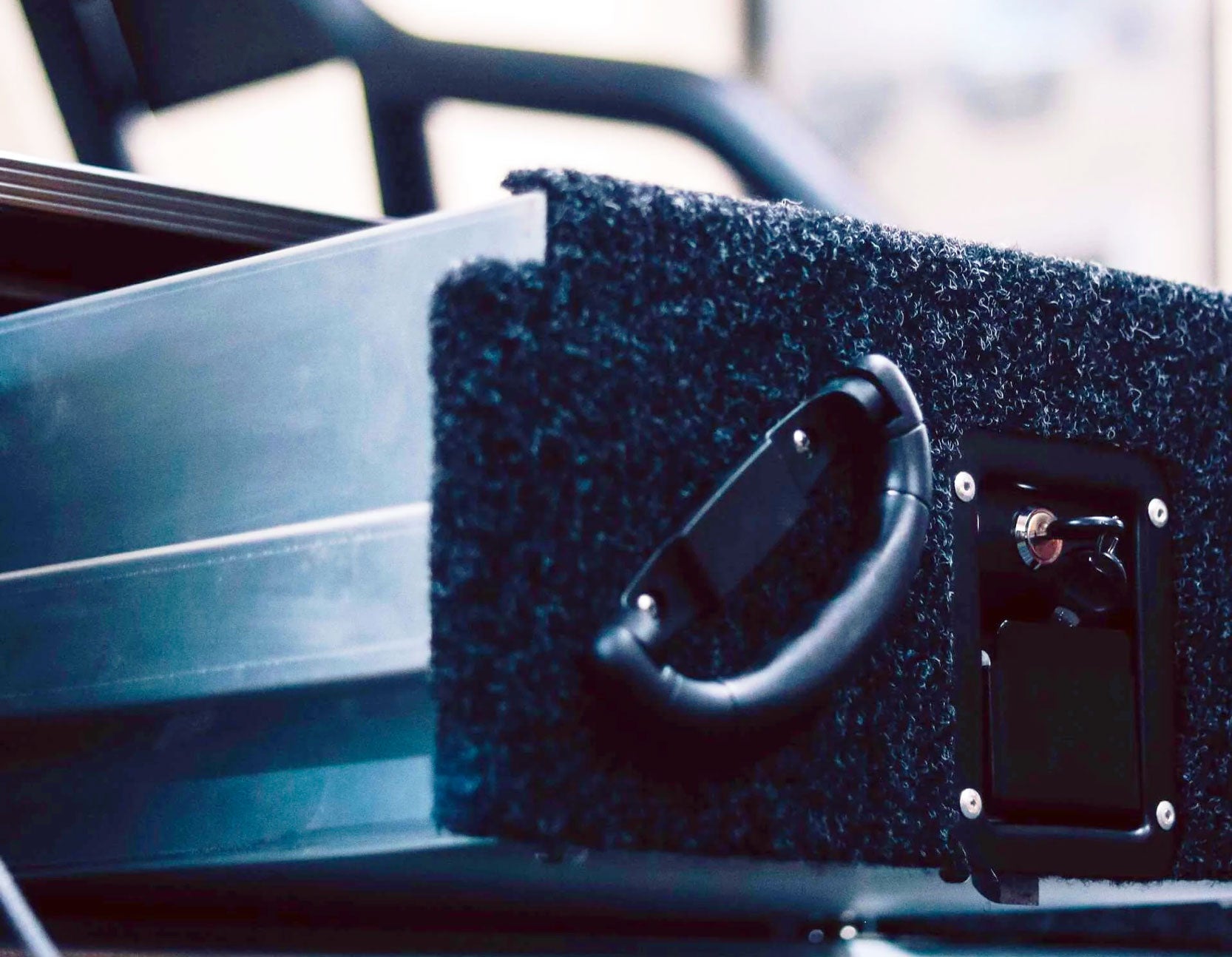 Schubkasten System "TopOne" 130 x 100 x 30cm mit Teppich-Auflage - Direct 4x4 Autozubehör