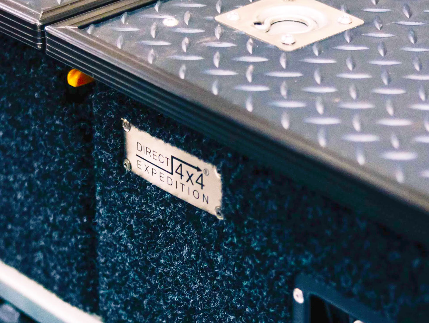 Schubkasten System "TopOne" 130 x 100 x 30cm mit Gummi-Belag - Direct 4x4 Autozubehör